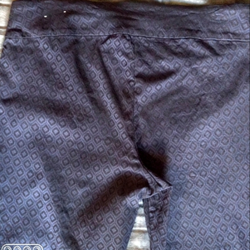 Roz & Ali Patterned Stretch Slacks - Picture 7 of 11